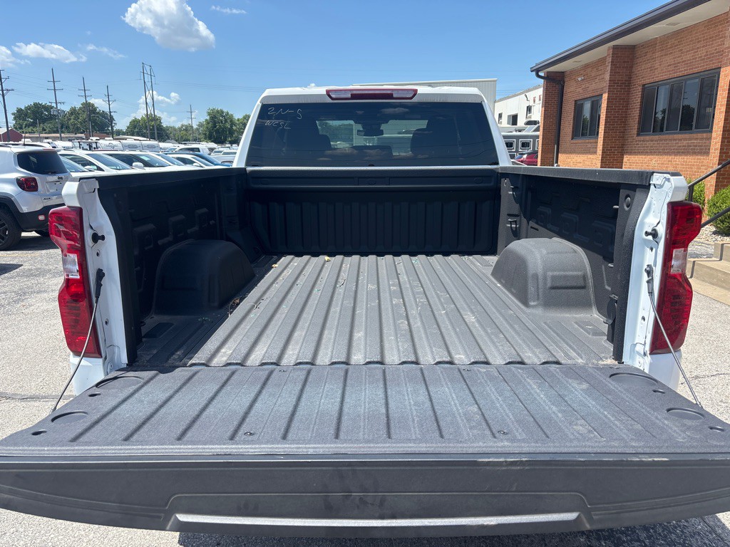 2024 Chevrolet Silverado 1500 Image 9