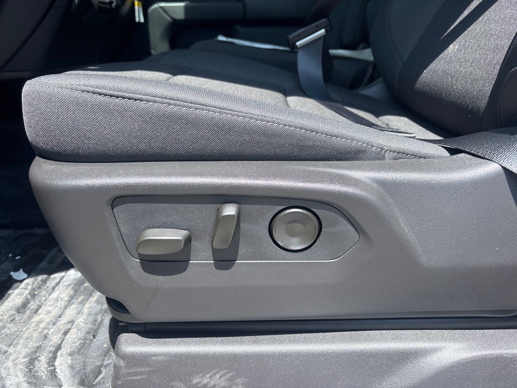 2024 Chevrolet Silverado 1500 Image 14