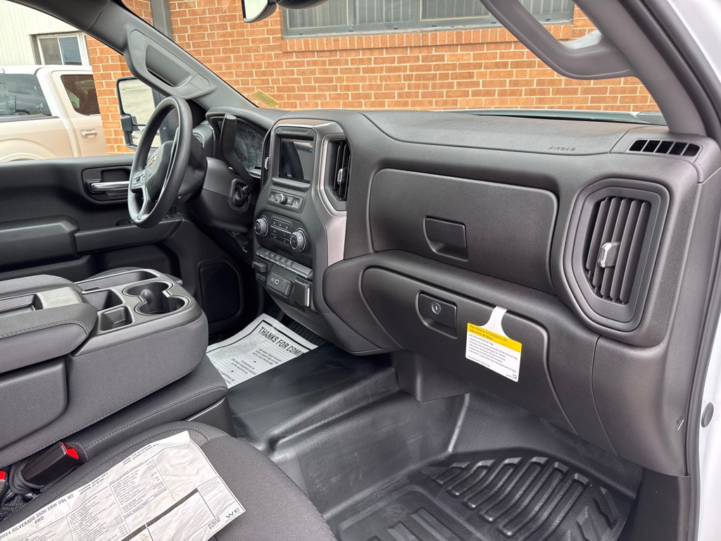 2024 Chevrolet Silverado 1500 Image 9