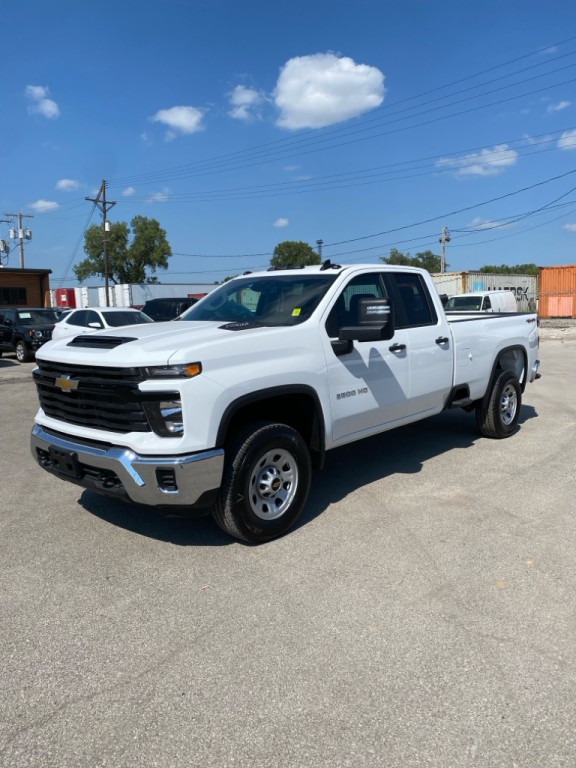 2024 Chevrolet Silverado 1500 Image 2