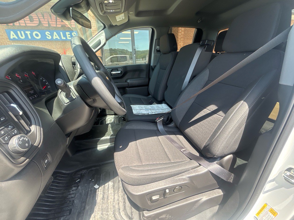 2024 Chevrolet Silverado 1500 Image 13