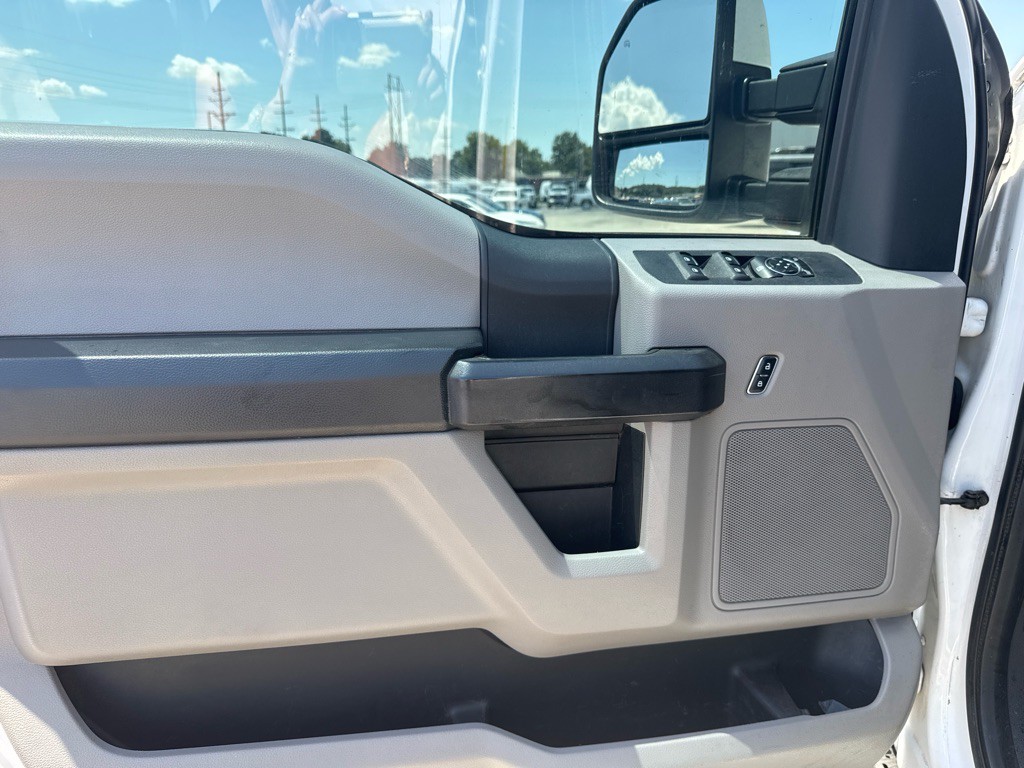 2017 Ford F-250 Image 45