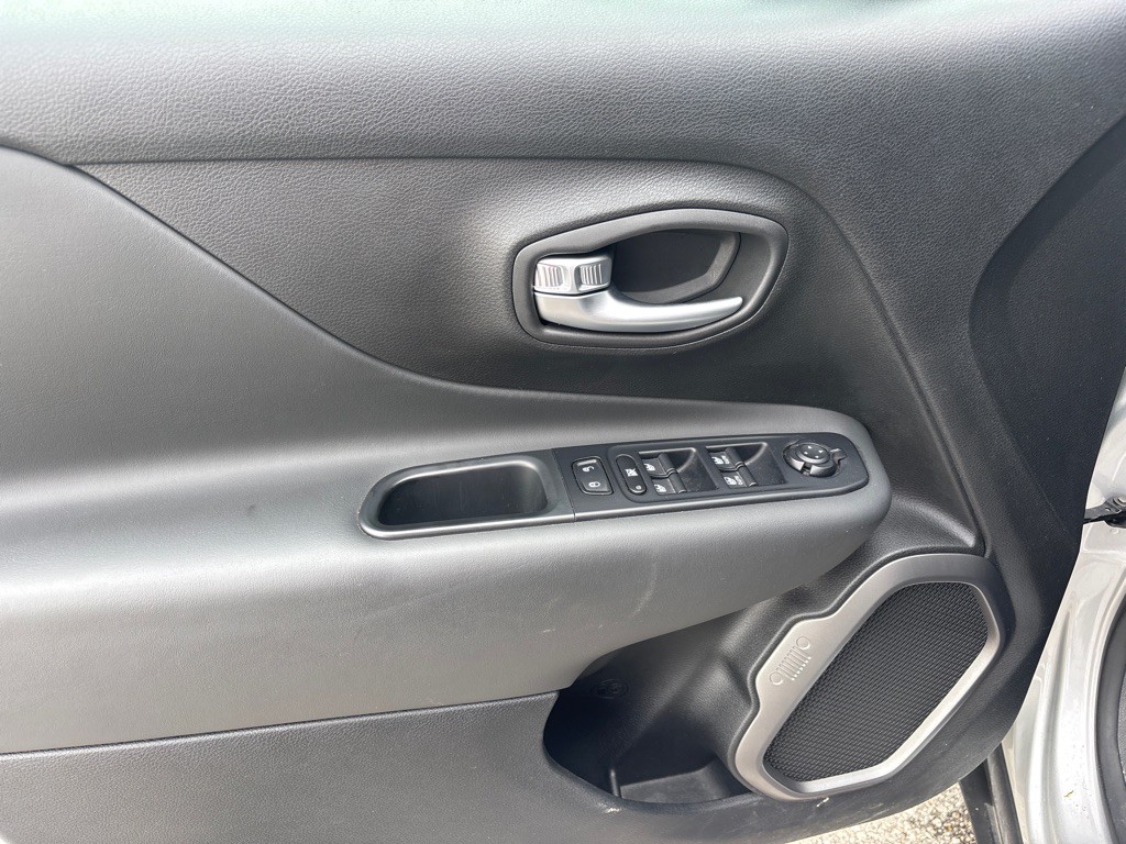 2019 Jeep Renegade Image 10
