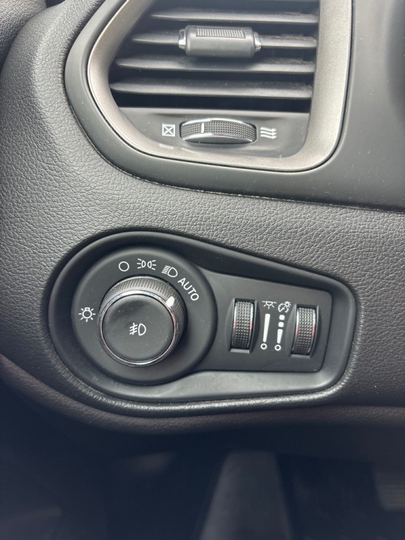 2019 Jeep Renegade Image 18