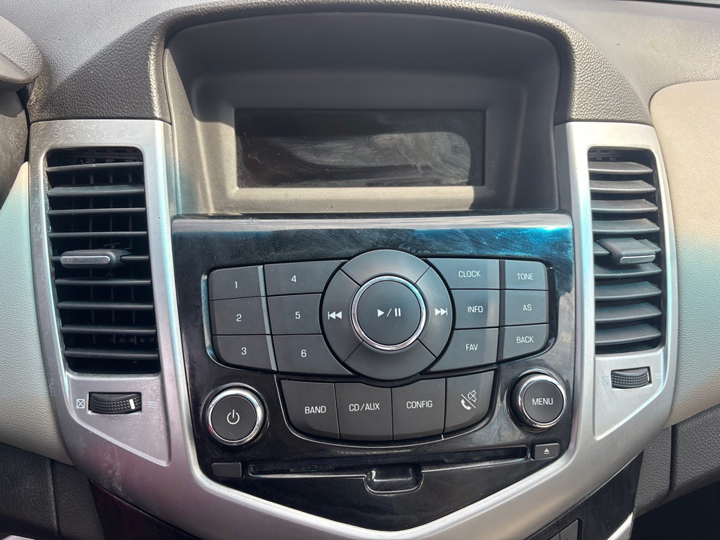 2012 Chevrolet Cruze Image 20