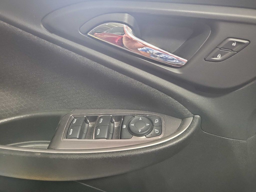 2021 Chevrolet Malibu Image 13