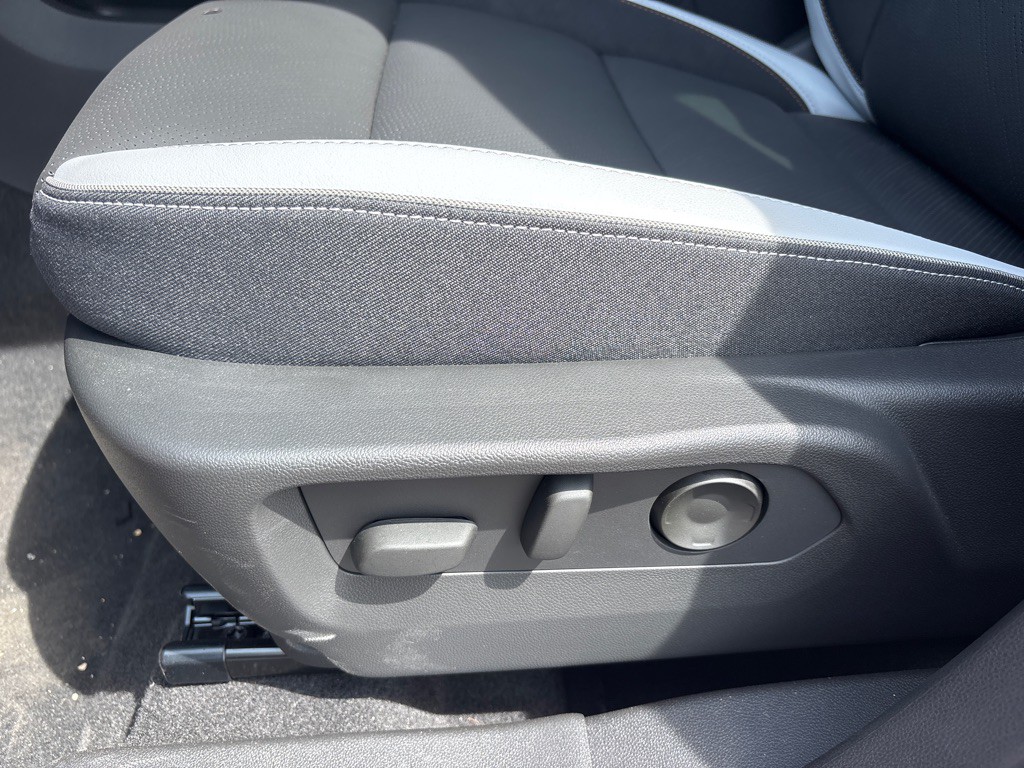 2025 Buick Envision Image 18