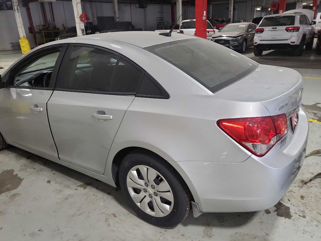 2013 Chevrolet Cruze Image 6