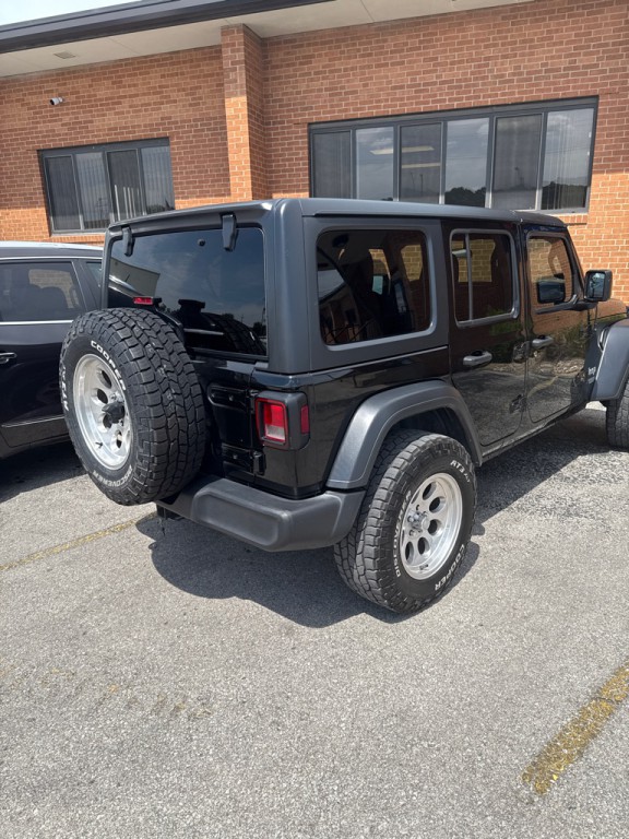 2018 Jeep Wrangler Unlimited Image 2