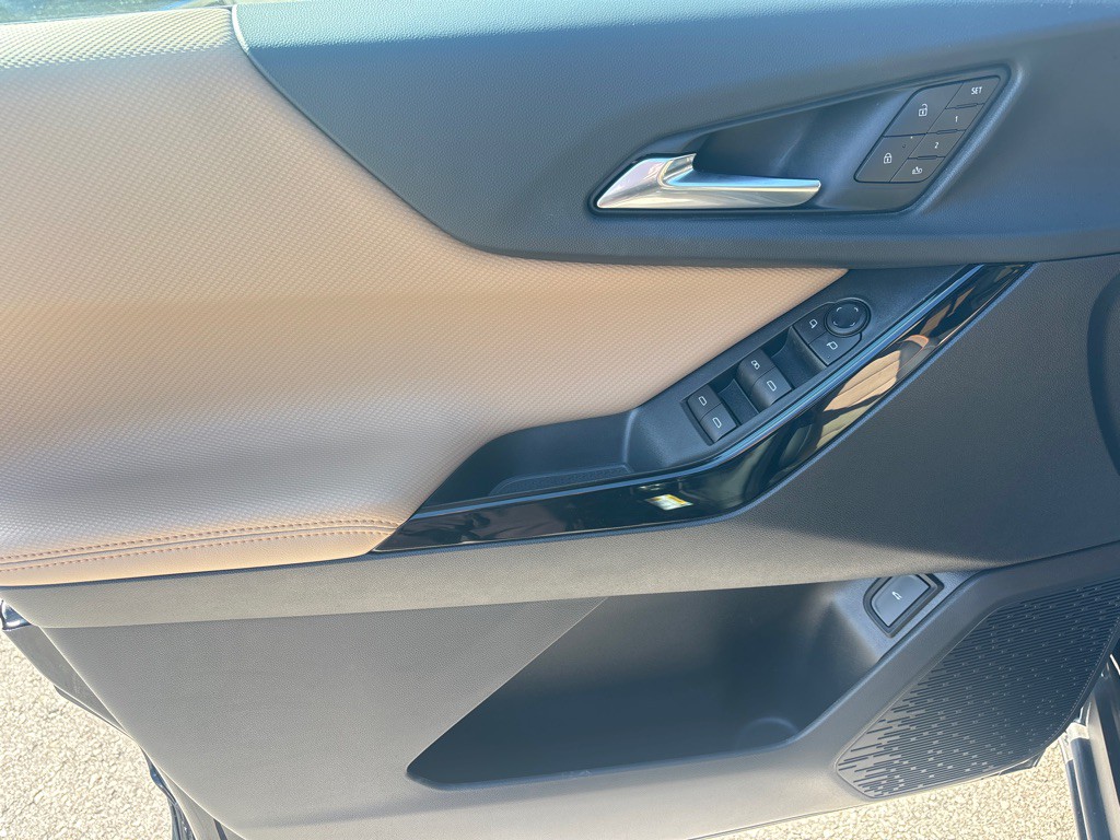 2025 Chevrolet Equinox Image 12