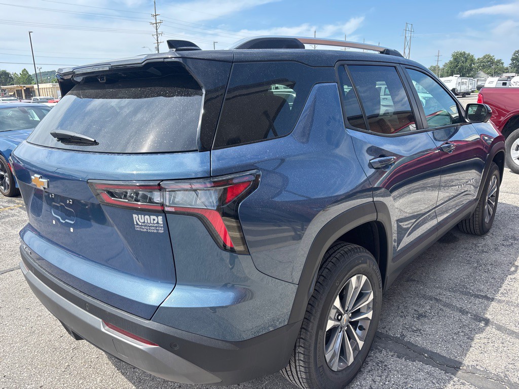 2025 Chevrolet Equinox Image 3