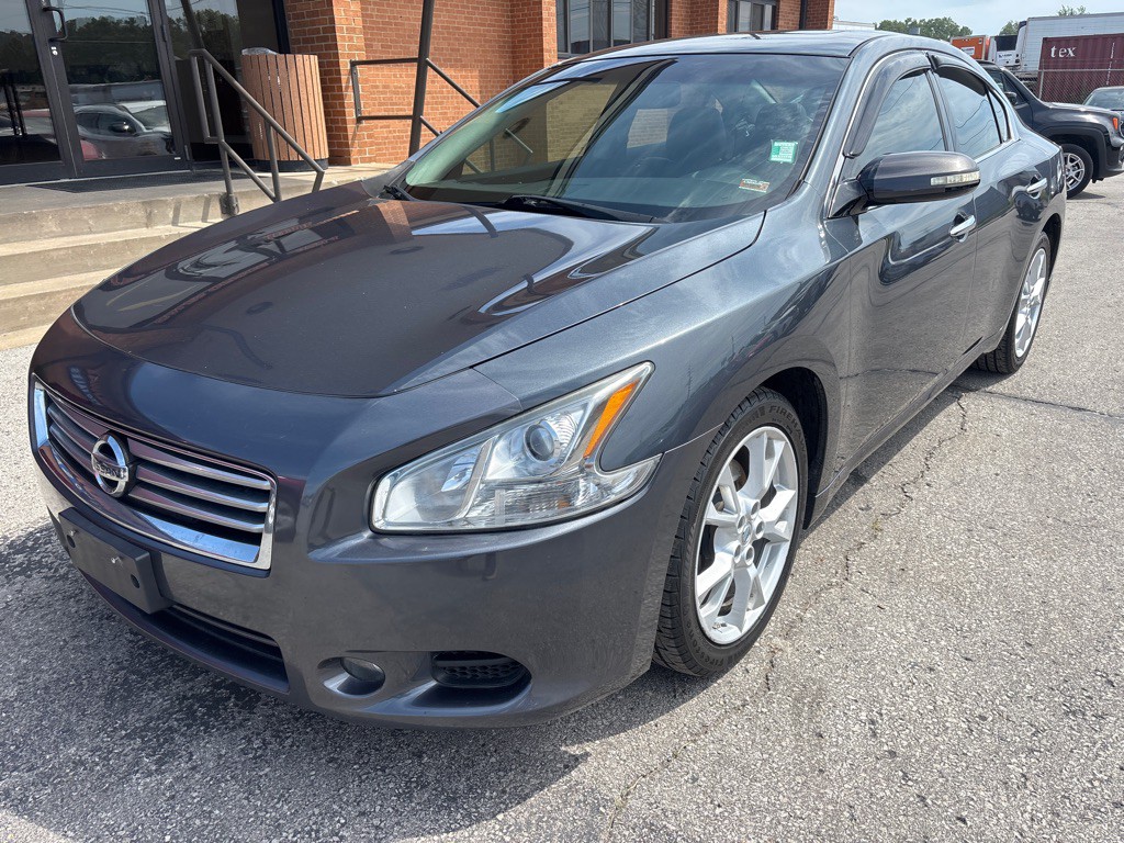 2013 Nissan Maxima Image 2