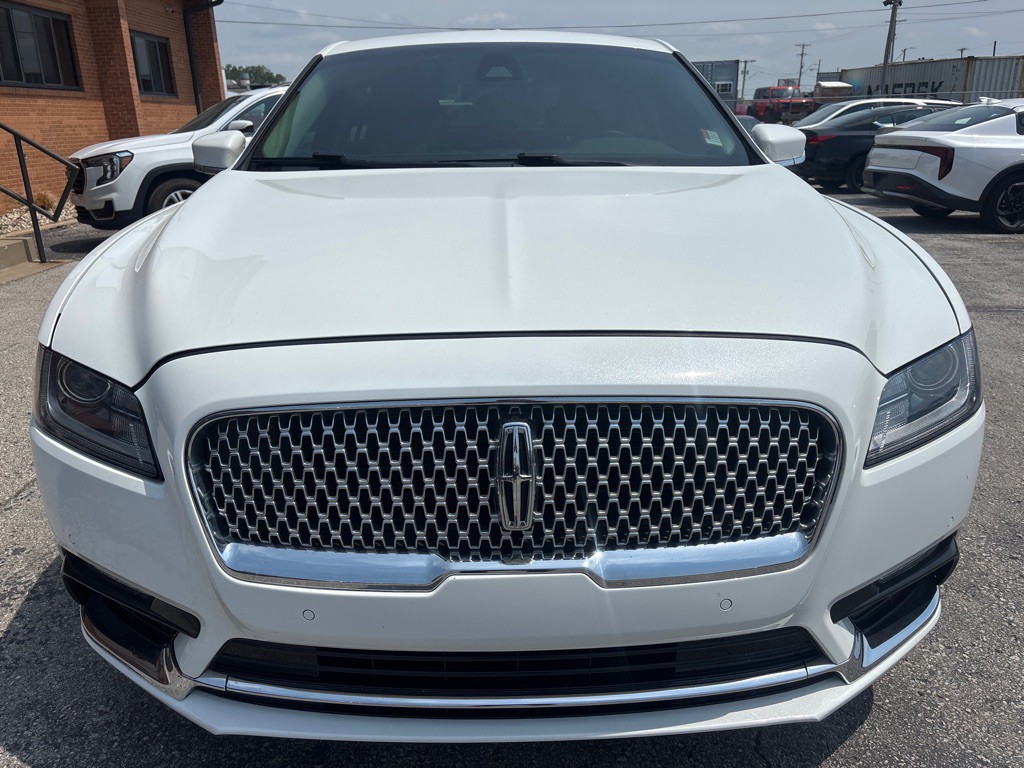 2020 Lincoln Continental Image 3