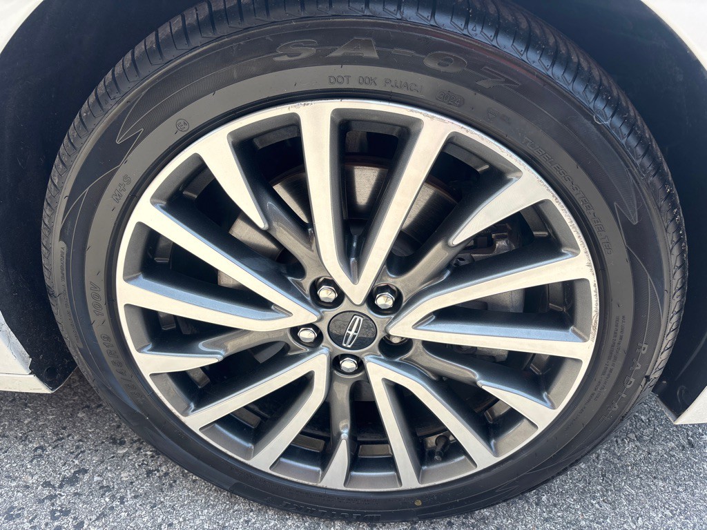 2020 Lincoln Continental Image 5