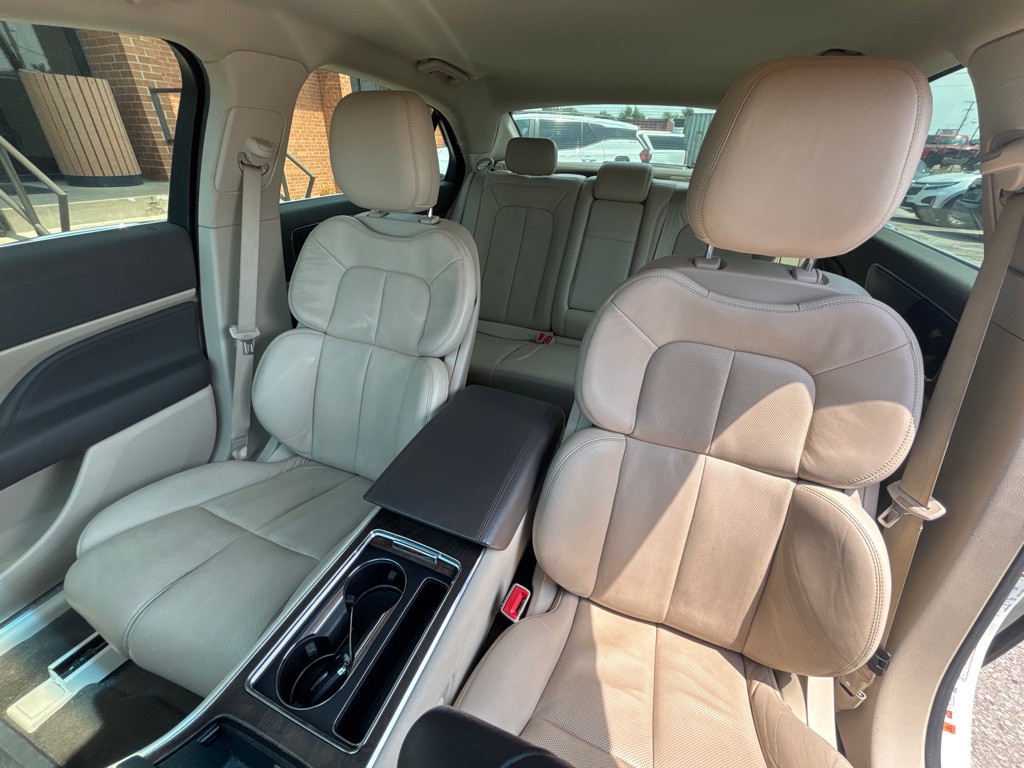 2020 Lincoln Continental Image 13