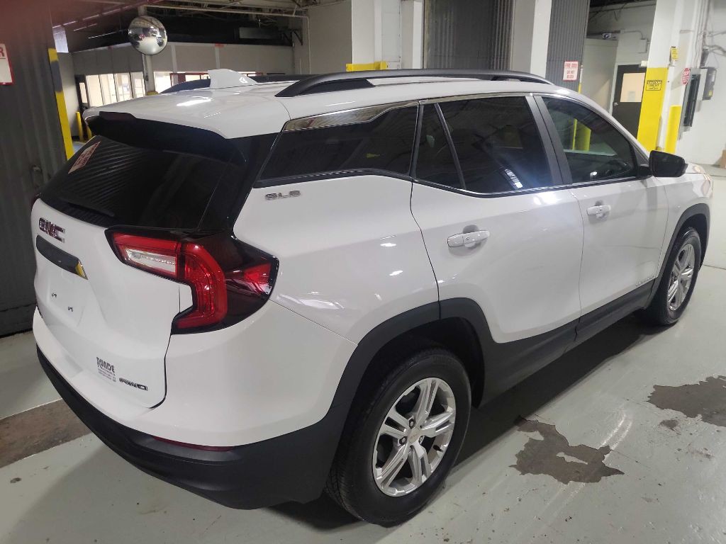 2022 GMC Terrain Image 9