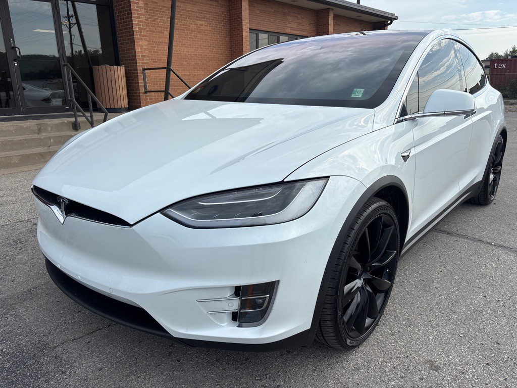 2018 Tesla Model X Image 2