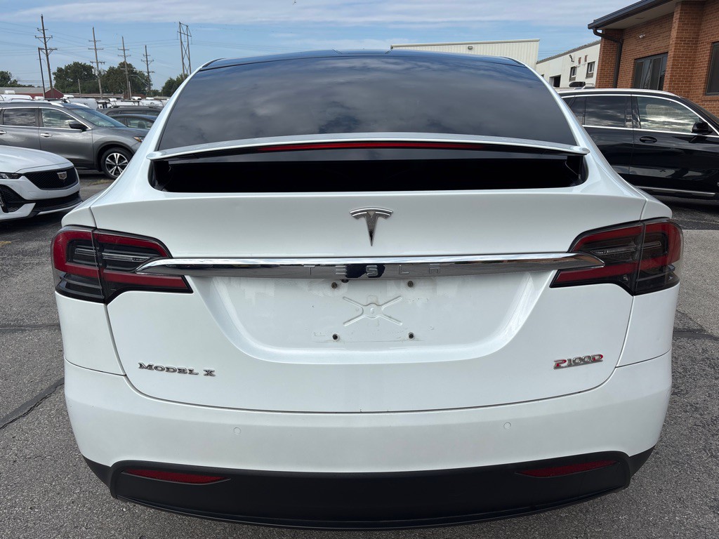 2018 Tesla Model X Image 11