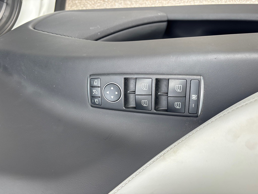 2018 Tesla Model X Image 14