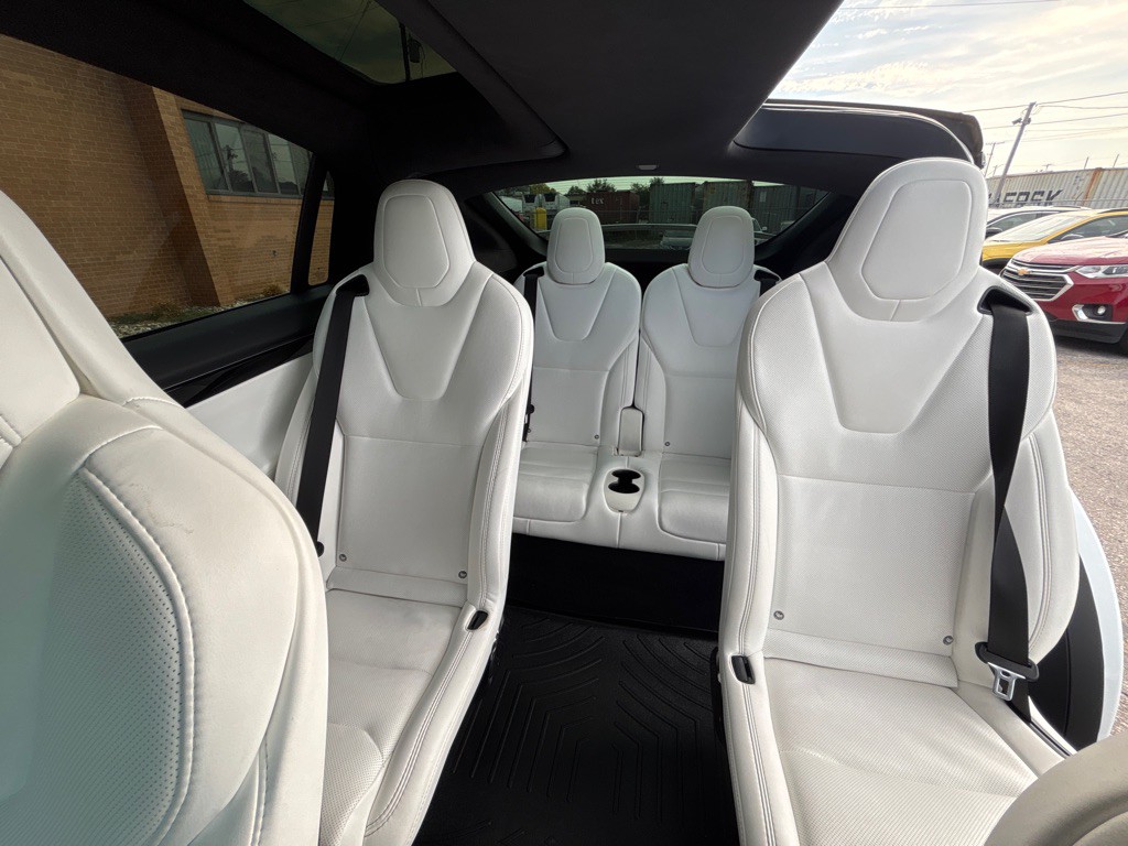 2018 Tesla Model X Image 19