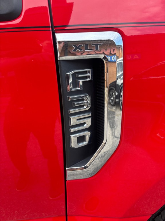 2022 Ford F-350 Image 8