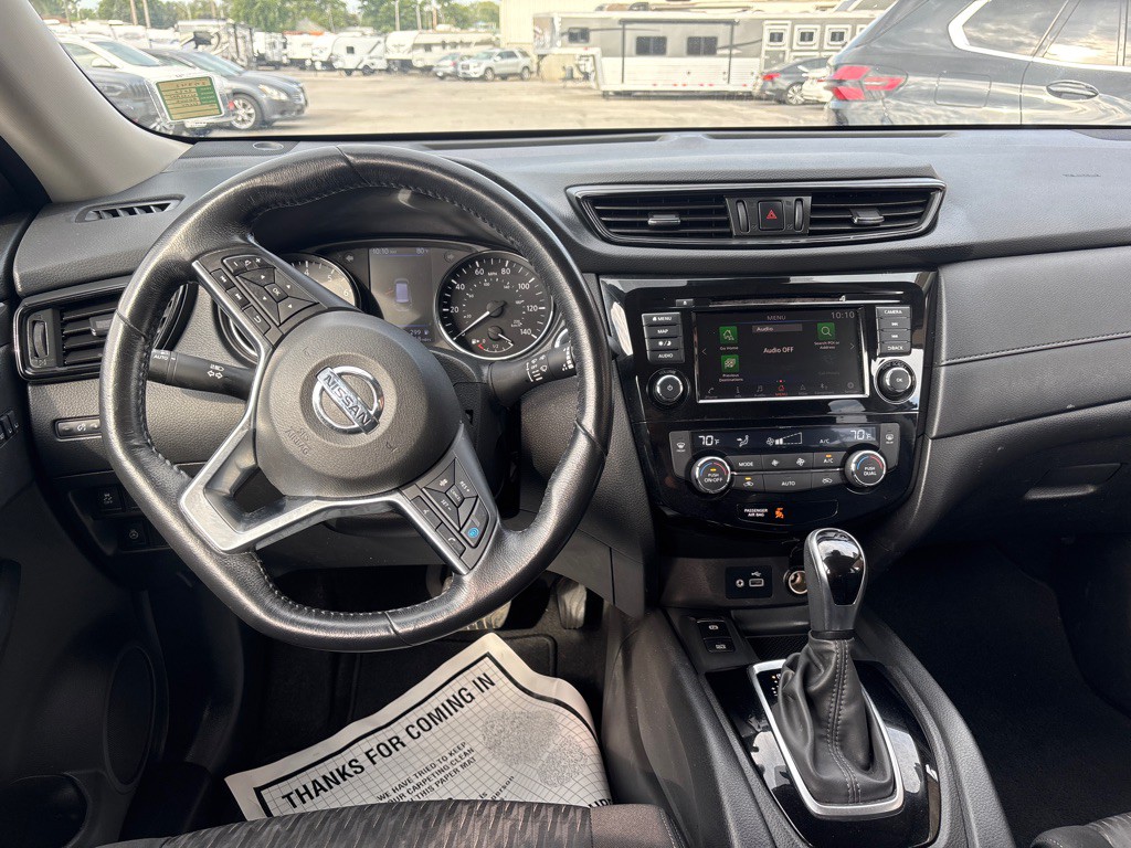 2020 Nissan Rogue Image 18