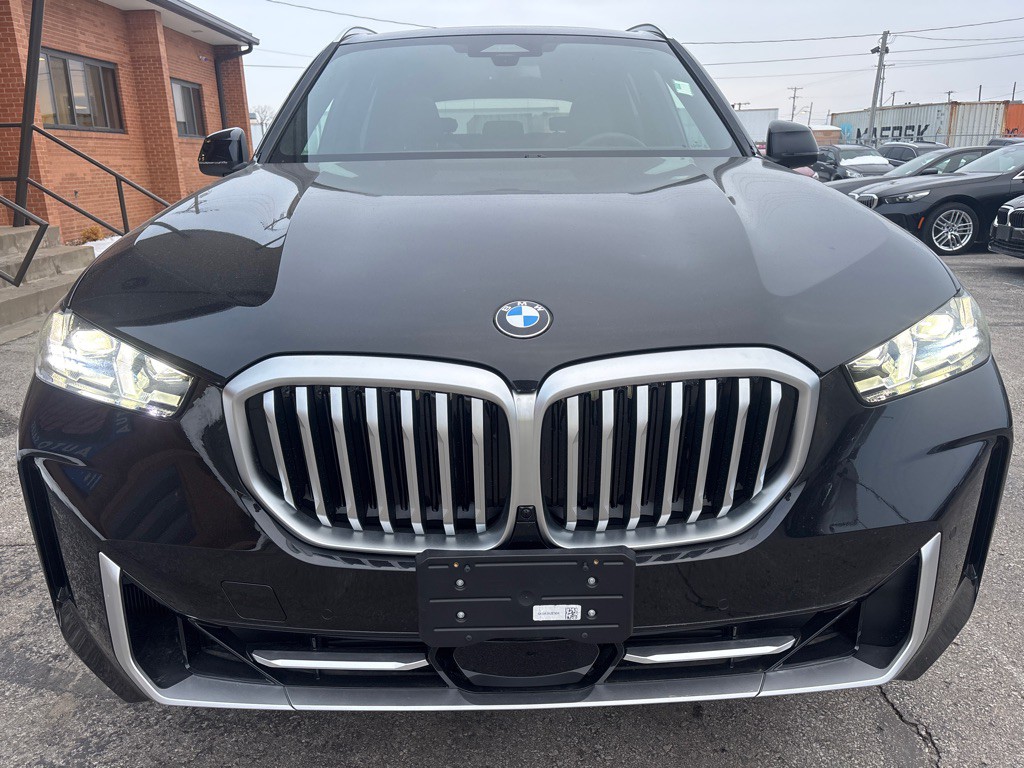 2025 BMW X5 Image 3