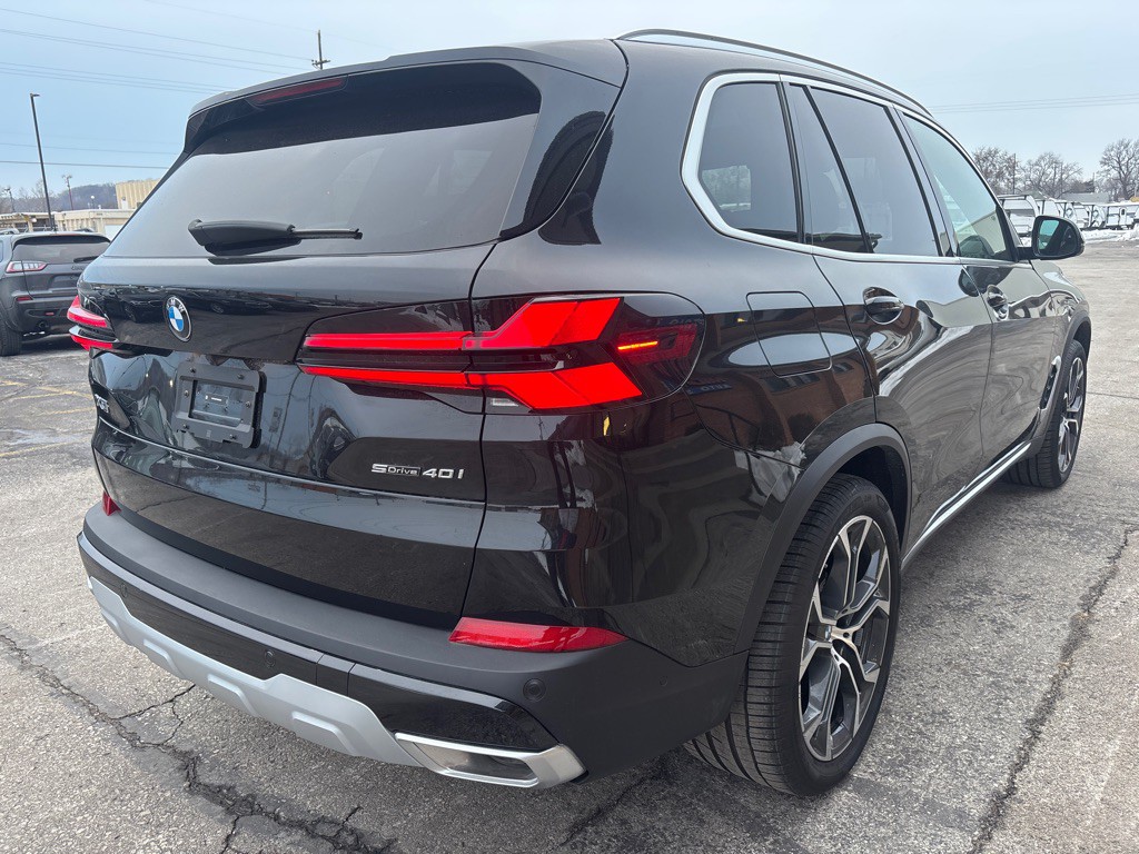 2025 BMW X5 Image 7