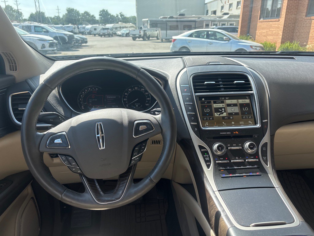 2017 Lincoln MKX Image 24