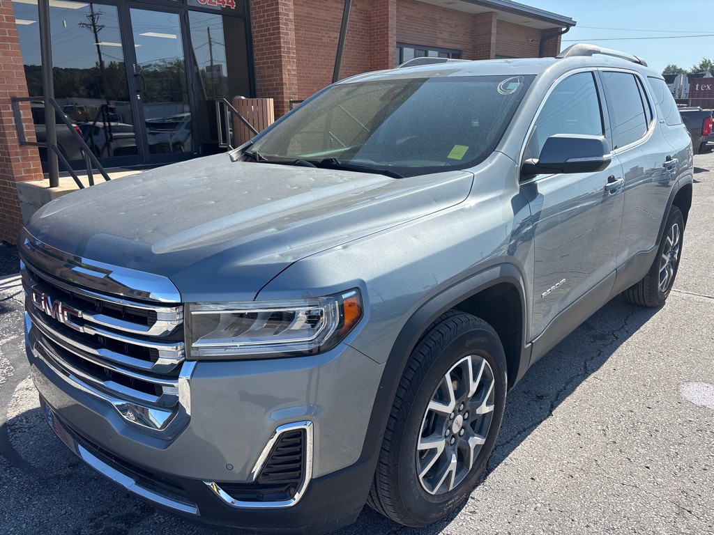 2023 GMC Acadia Image 2