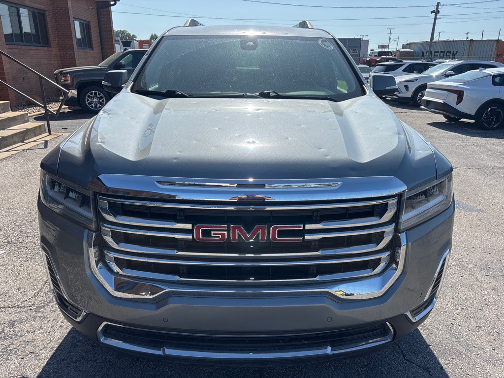2023 GMC Acadia Image 3