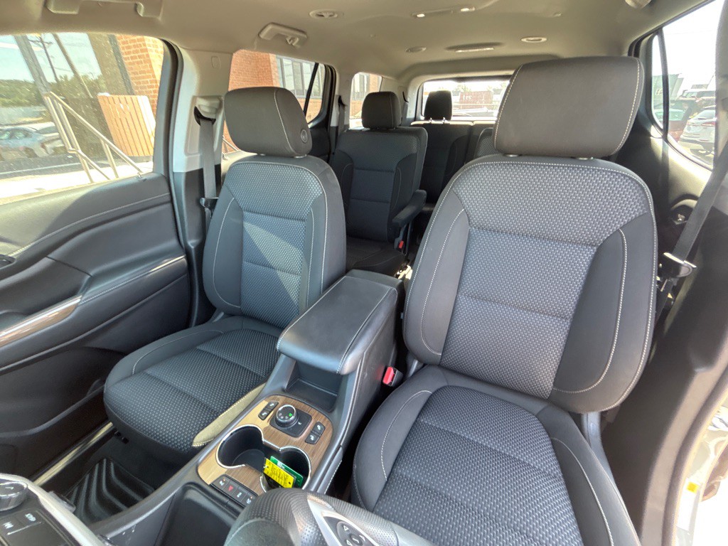 2023 GMC Acadia Image 17