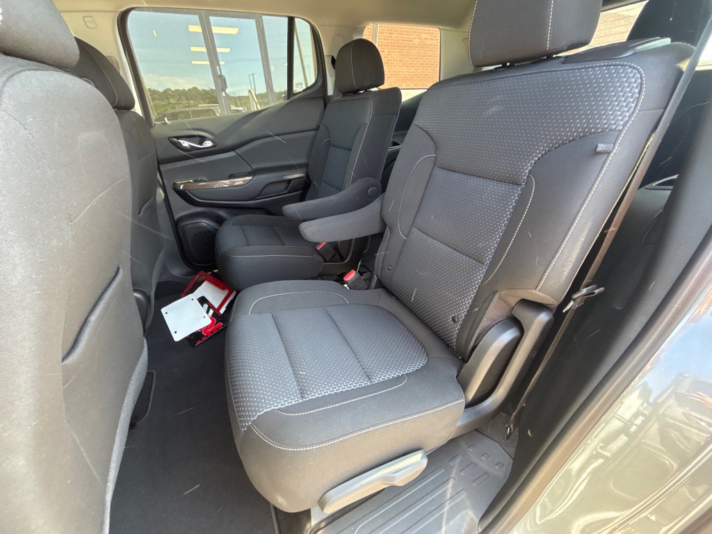 2023 GMC Acadia Image 18