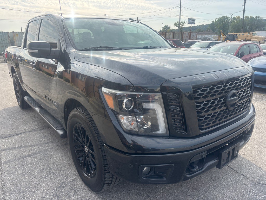 2019 Nissan Titan Image 4