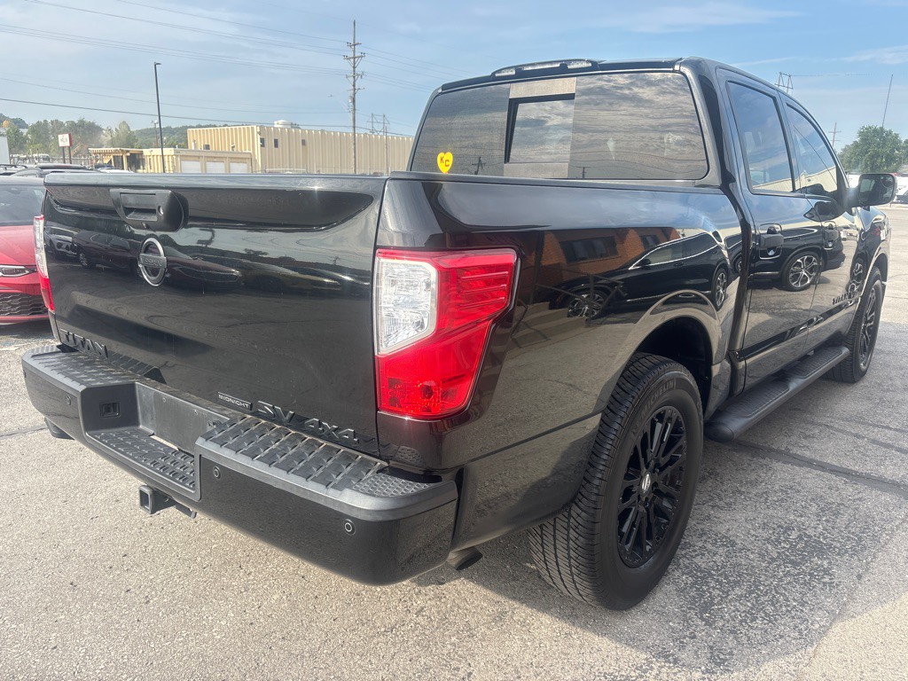 2019 Nissan Titan Image 7