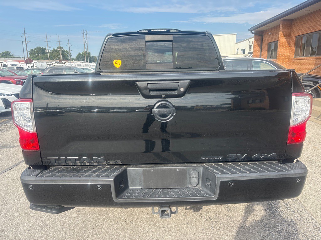 2019 Nissan Titan Image 8