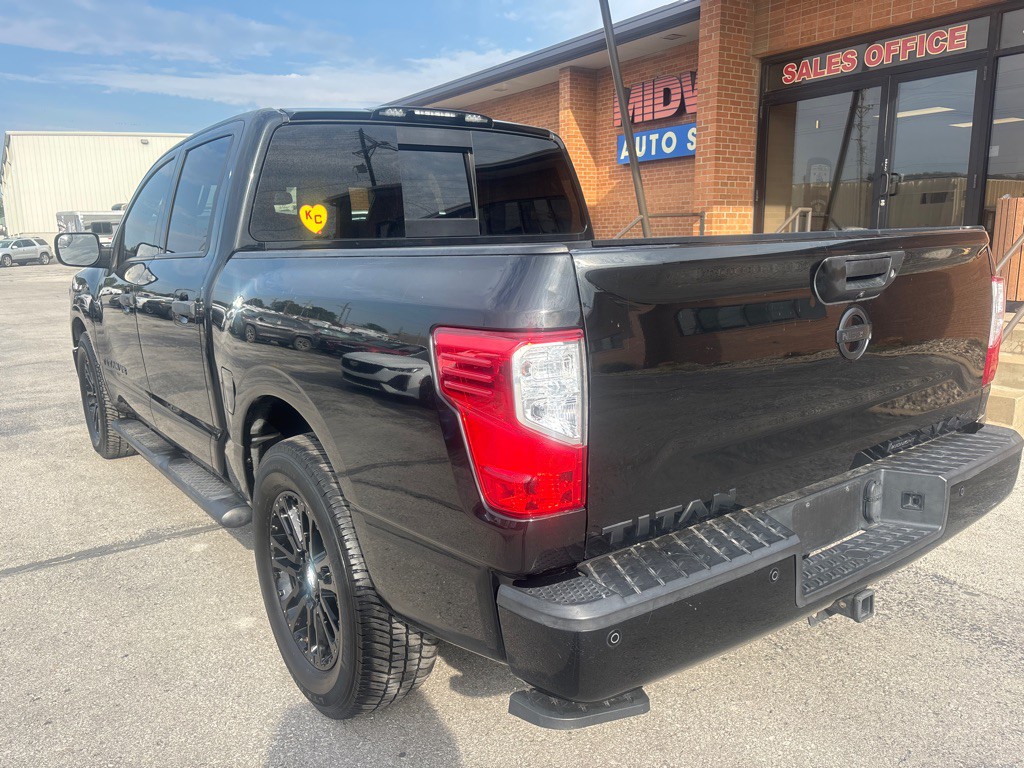 2019 Nissan Titan Image 10