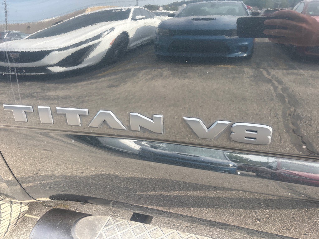 2019 Nissan Titan Image 11