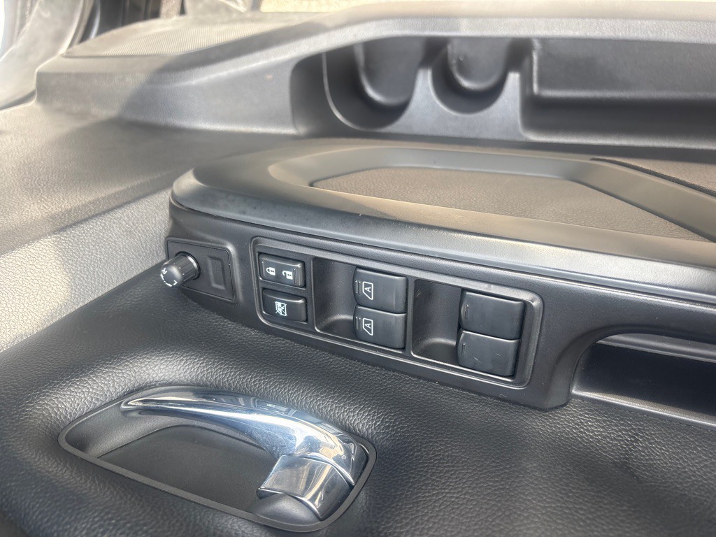 2019 Nissan Titan Image 13
