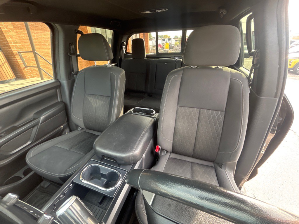 2019 Nissan Titan Image 15
