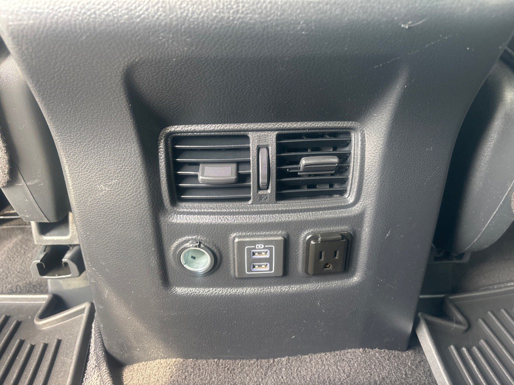 2019 Nissan Titan Image 17