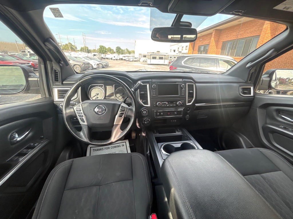 2019 Nissan Titan Image 18