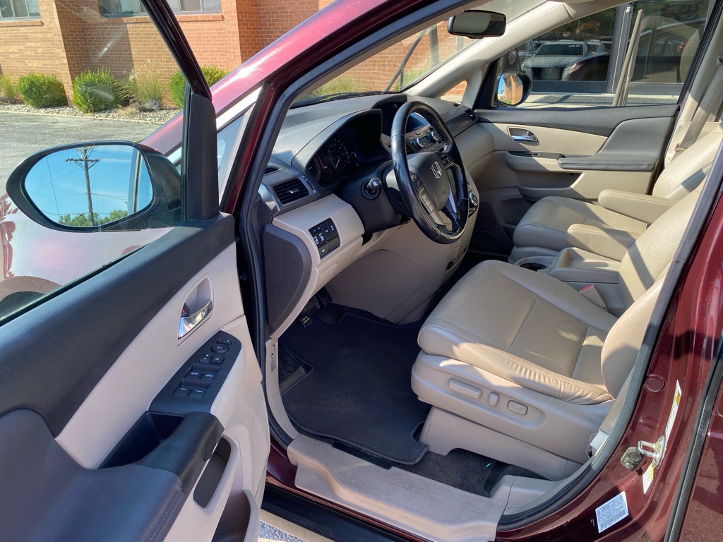 2014 Honda Odyssey Image 12