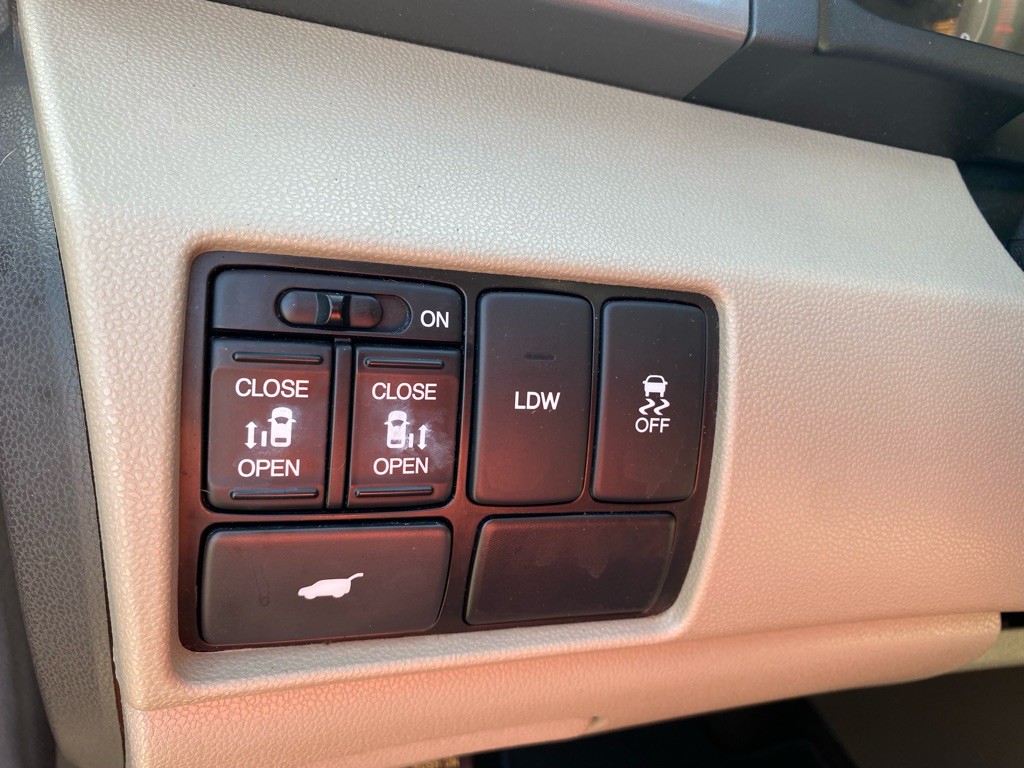 2014 Honda Odyssey Image 18