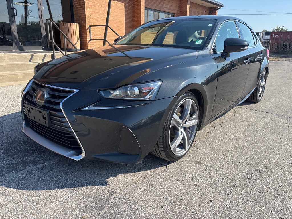 2018 Lexus IS 300 Image 2
