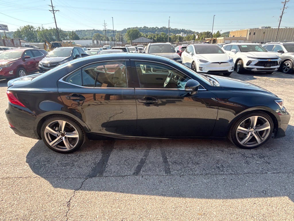 2018 Lexus IS 300 Image 8