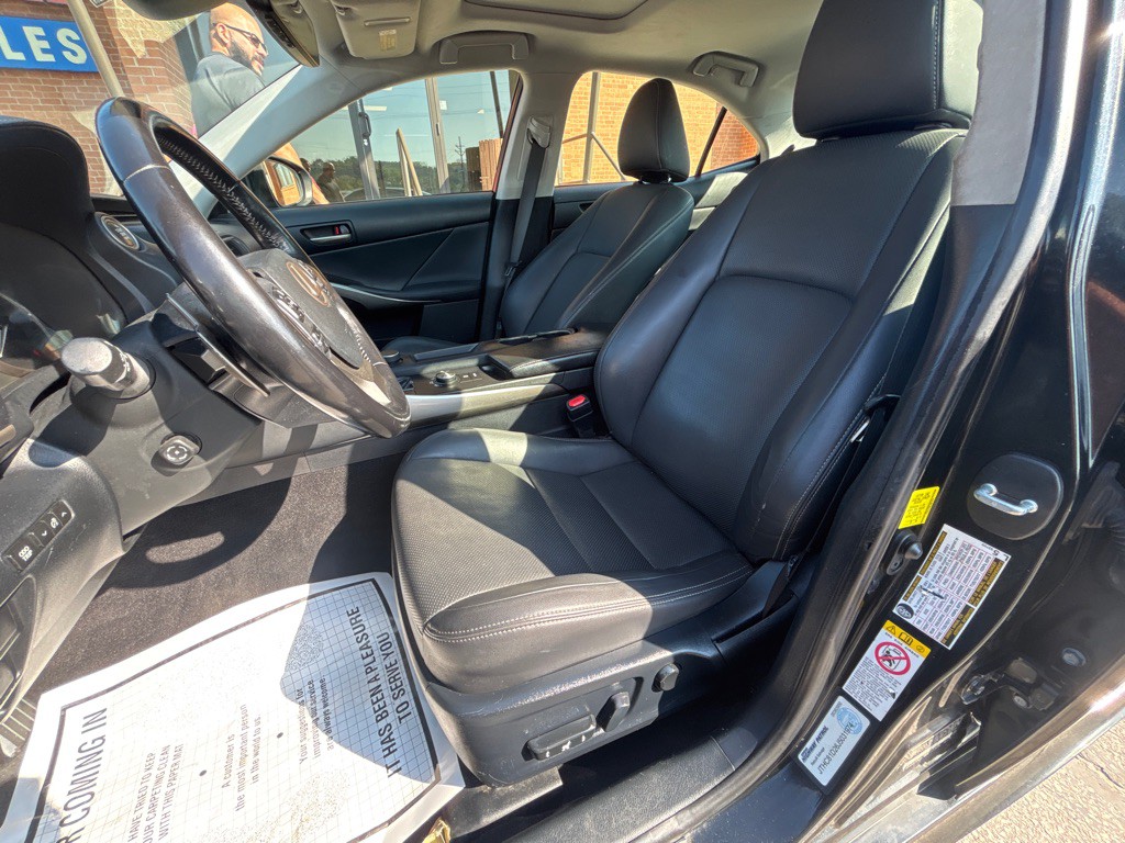 2018 Lexus IS 300 Image 14