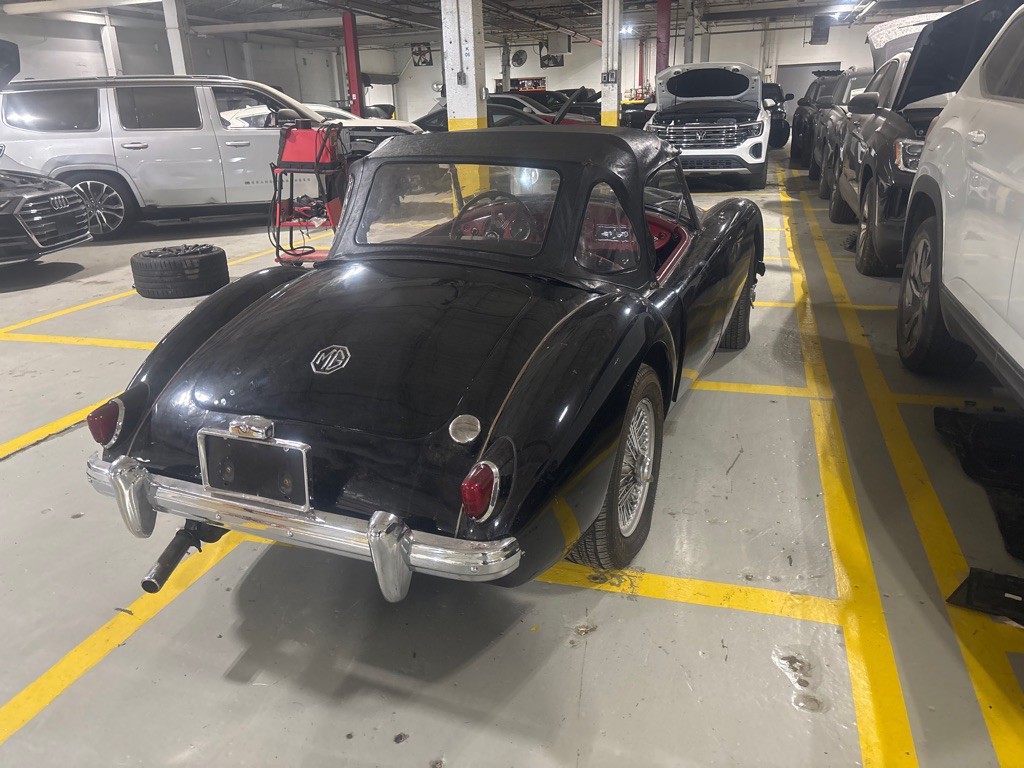 1958 MG MGA Image 4