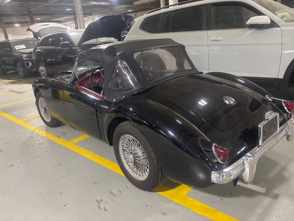 1958 MG MGA Image 4