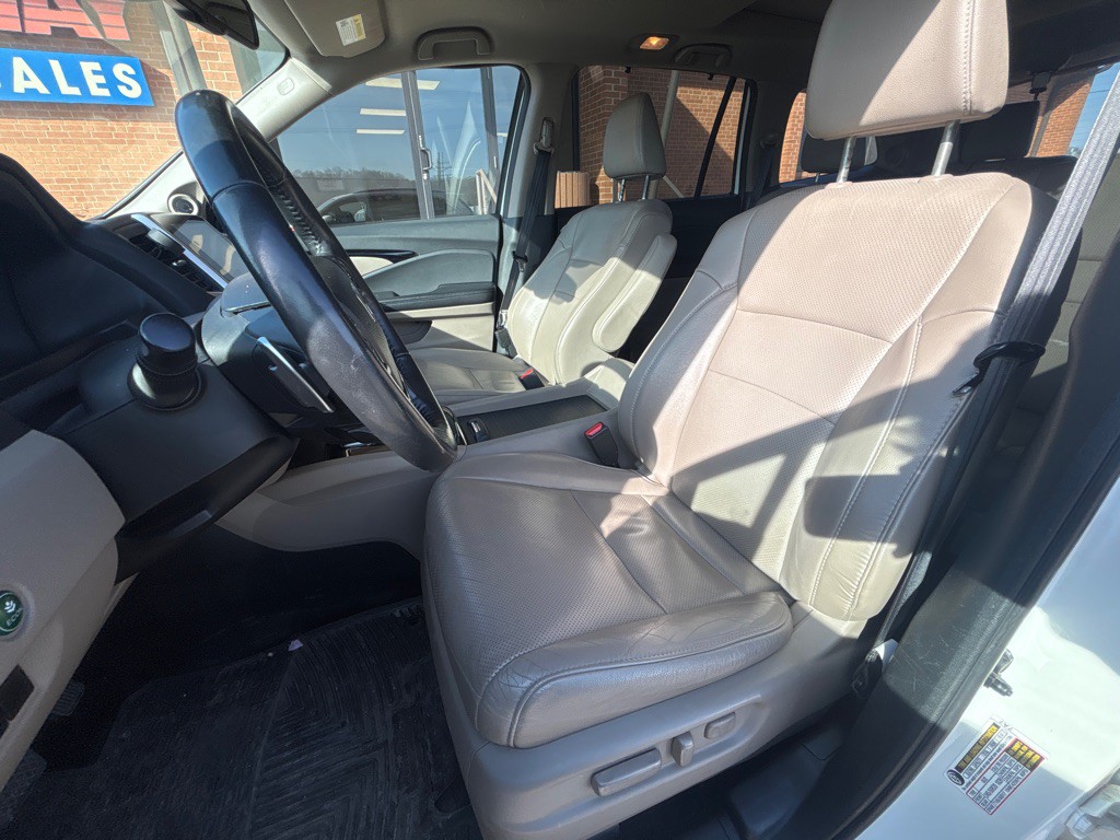 2017 Honda Pilot Image 10